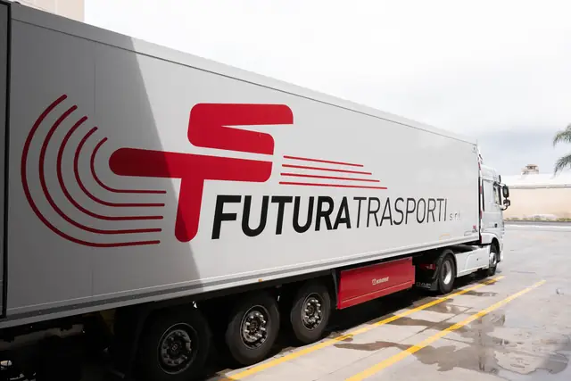 Foto dei depositi e dei mezzi di Futura Trasporti (8)