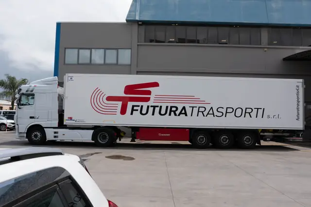 Foto dei depositi e dei mezzi di Futura Trasporti (14)